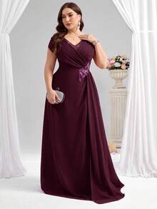 Coutiva 大码优雅水钻3D花卉装饰新娘妈妈礼服 - 酒紅色 - 查看 4