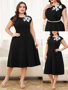 Reflora 大码印花优雅短袖连衣裙 - 黑色 - 查看 2