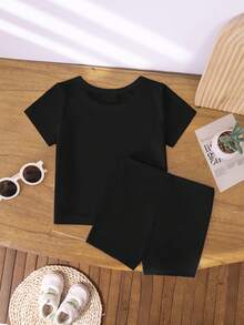 Conjunto de camiseta curta + shorts ciclista, casual e moderno, com estampa criativa, personalizada, minimalista e refrescante de personagem de grupo de garotas virtuais, em roxo brilhante com pentagrama e estrela. Confortável para o dia a dia, estilo aconchegante de verão, perfeito para primavera, verão e outono. Ideal para bebês e meninas. Conjunto preto de duas peças. - Preto - Ver 2