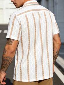 Manfinity RSRT Camisa casual de manga corta con textura de jacquard a rayas para hombres - Caqui - Ver 2