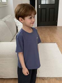 DAZY Young Boy Plaid Short Sleeve Top And Pants Pajama Set - Blue - View 5