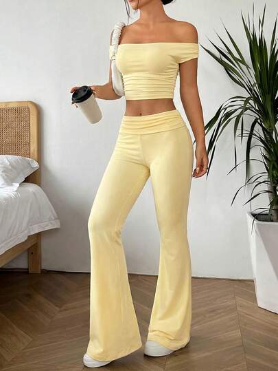 SHEIN EZwear Set de 2 piezas con top corto acanalado de hombros descubiertos y pantalones acampanados en color crema y amarillo para mujer, para primavera/verano