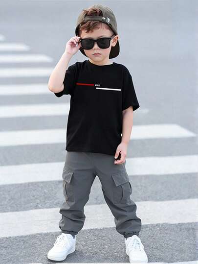 Young Boy "King" Slogan Print Crew Neck Short Sleeve T-Shirt And Cargo Pants Set, Fashionable Outfit For Festivals, Parties, Spring/Summer, Casual And Comfortable For Outdoor, Street, School, Gifts