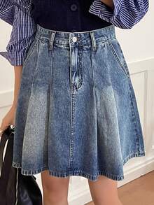DAZY 女士常规腰线褶裥A字牛仔迷你裙，休闲都市风 - 中等水洗藍 - 查看 2