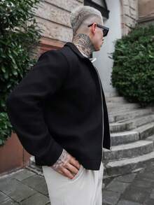 Artur Kramer Manfinity 男士长袖黑色拉链外套，适合万圣节、圣诞节、日常街头穿搭和休闲约会，也是周年纪念日送给男友/丈夫的完美礼物，秋冬季必备。 - 黑色 - 查看 5