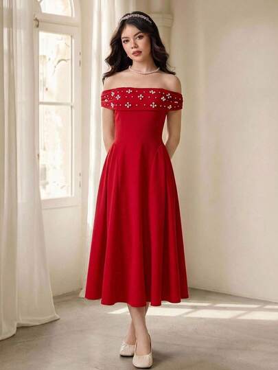 Pitira 优雅露肩褶皱腰身珍珠串珠装饰喇叭裙，魅力四射，适合情人节、派对、庆典、圣诞节、新年等场合。