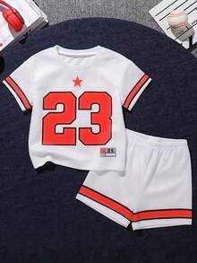 Bộ đồ thể thao 2 món cho bé trai gồm áo thun ngắn tay và quần short kẻ sọc in chữ và số 23, kiểu dáng thường ngày, họa tiết ngộ nghĩnh, phù hợp cho các hoạt động ngoài trời mùa hè, chất liệu mềm mại và thoải mái. Áo thun cổ tròn và quần short cho bé trai. - Nhiều màu - Xem 3