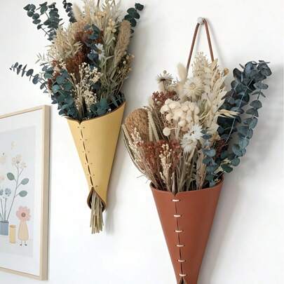 Madebyblanc Giá treo tường bằng da PU, giá đỡ hoa khô hình nón kiểu INS, túi bình hoa treo tường trang trí mộc mạc cho nhà cửa, bao bì quà tặng có thể tháo rời cho bó hoa cửa hàng, hoàn hảo cho trang trí nhà nông trại, phong cách Boho, đám cưới, phòng khách và phòng ngủ, món quà lý tưởng cho tân gia, sinh nhật, Giáng sinh, Ngày của Mẹ và những người yêu thích tự tay cắm hoa.