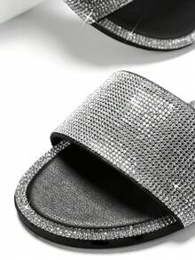 SHUZIA 女士迷人圆头水钻平底凉鞋 - 銀色 - 查看 6