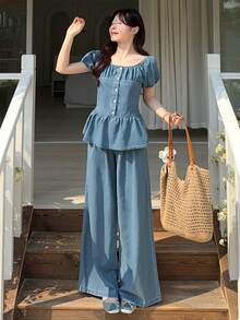 DAZY Conjunto de top de mezclilla de manga corta con cuello y pantalones rectos holgados de mezclilla casual para mujer - Azul lavado medio - Ver 3