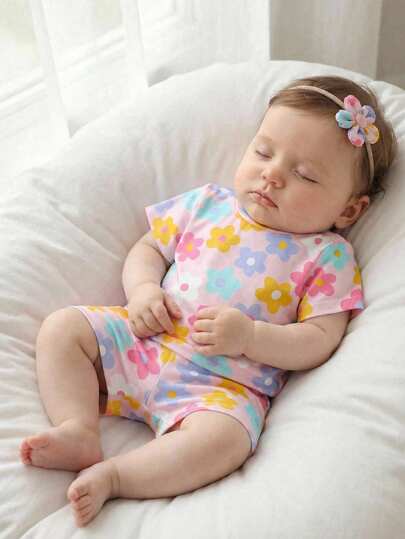 SHEIN 新生女宝宝碎花印花柔软针织圆领短袖上衣和松紧腰短裤两件套