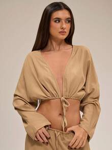 SHEIN BAE Bộ đồ thời trang gợi cảm dành cho nữ, gồm áo crop top cổ chữ V sâu, tay cánh dơi và quần ống rộng. - Màu Khaki - Xem 4