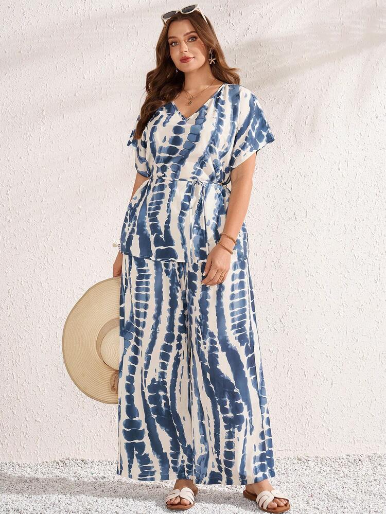 2pc Set Plus Size Women's Summer Casual Vacation Country Blue Striped  Tie-Dye Print V-Neck Short Sleeve Belted Blouse Top Shirt And Pants 2 Piece Set With Pockets,Summer Holiday,Spring Break Outfits ,Vacation Outfits Women ,Holiday Outfits For Women,Going Out Outfits,2026 New Clothes,Simple And Fashionable For Everyday Wear,Suitable For Summer, Vacation, Daily Wear,Modest Two Piece Set, Plus Size Summer Sets,Plus Size Pants Set,Beach Outfits For Women ,Casual Vacation Boho Set,Suitable For Summer, Vacation,Daily Wear,Modest Two Piece Set, Plus Size Summer Sets, Plus Size Pants Set,Boho Set,Boho Pants Set For Women,Wide Leg Pants Set,2 Piece Casual Sets Woman, Short Sleeve Two Piece Set,Two Piece Set Women Comfy, Beach Vacation Outfits Woman Plus Size,  Women Vacation Outfit Sets,Country Concert Outfit ,Modest Two Piece Set, Plus Size Summer Sets,Plus Size Pants Set,Boho Set,Boho Pants Set For Women,Wide Leg Pants Set,2 Piece Casual Sets Woman,Two Piece Set Women