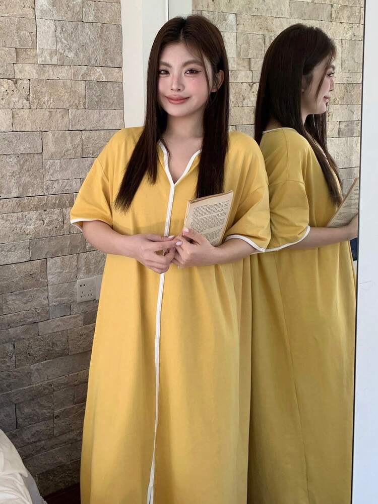Dazy Plus Solid Color Contrast Patchwork Loose Hem Slit Design Long Sleeve Nightgown