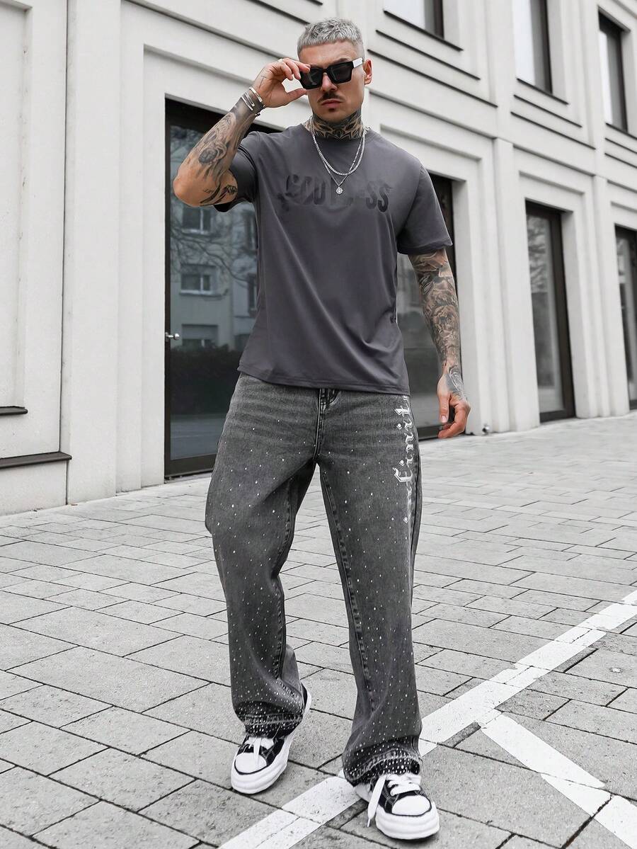 Artur Kramer Men's Casual Slogan & Figure Print Round Neck Short Sleeve T-Shirt, Summer - Dark Grey - View 1