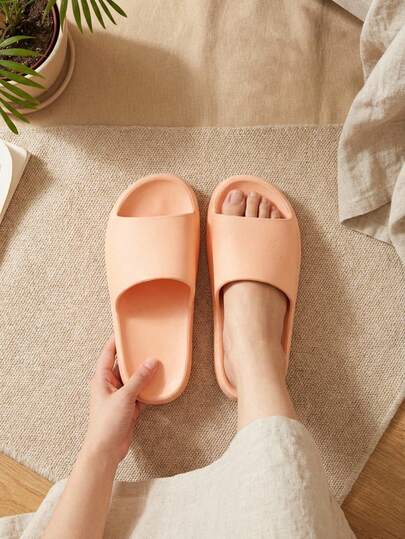Chanclas Negras Minimalistas de EVA para Mujer: Cómodas y Antiodorantes para Hogar y Exterior