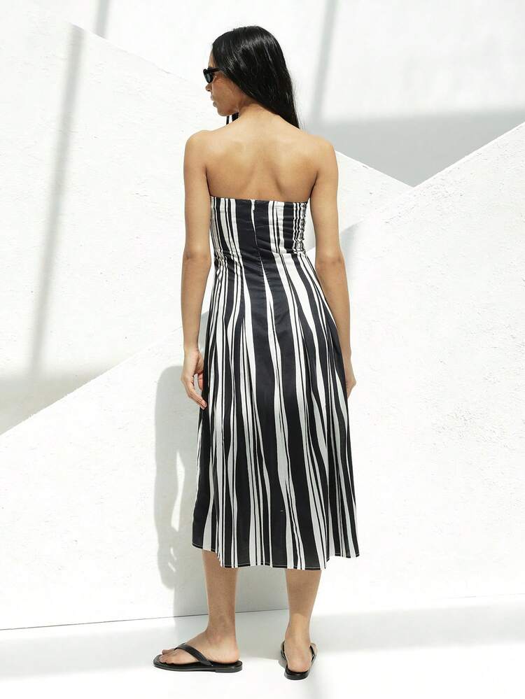 KSTM Damen Bandeau trägerloses gestreiftes Midi-Kleid im Korsett-Stil, körperbetonter Sommerstrand-Urlaubskleid, schwarz-weiße vertikale Streifen, Partykleid für den Abend
