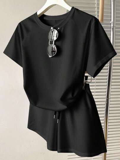 Resyla 夏季休闲纯色常规肩部宽松T恤和短裤套装