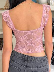 SHEIN EZwear 女士粉色蕾丝短款上衣：心形领口、短袖和半透明花卉设计，尽显迷人风采 - 粉色 - 查看 2