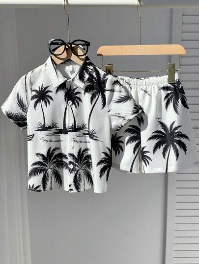SHEIN 2件套男童休闲校服/度假印花衬衫短裤套装，适合通勤、上学、日常休闲穿着、运动、春夏穿着
