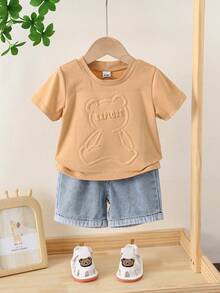 SHEIN 男婴夏季休闲可爱小熊图案T恤和蓝色牛仔短裤两件套，夏季服装 - 彩色 - 查看 1