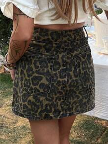 DAZY Minifalda vaquera casual de talle regular con estampado de leopardo - Verde militar - Ver 6