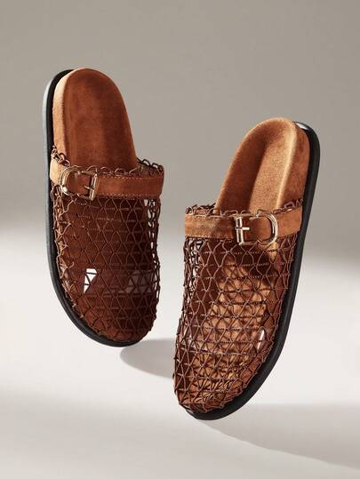 Solecia Women's Fashionable Black Comfortable Flat Shoes Sandals