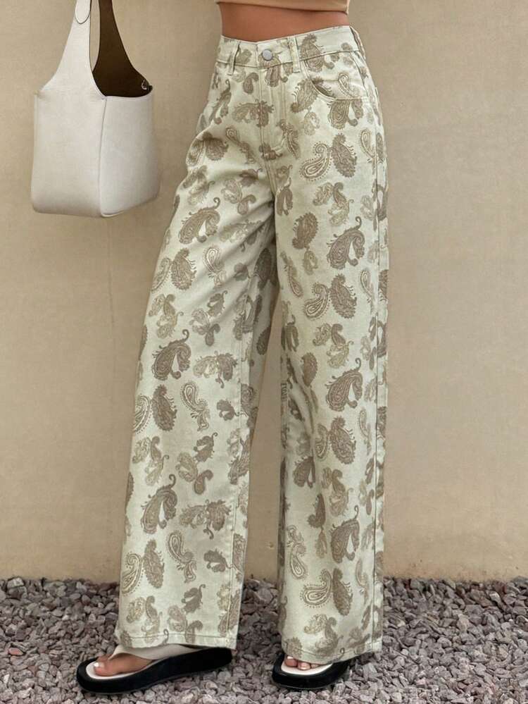 Women's Low Waist Loose Straight Leg Casual Jeans With All-Over Cashew Flower Print
