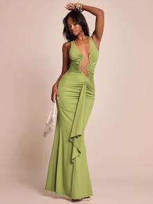 SHEIN BAE 纯色不对称镂空V领紧身褶皱修身优雅针织吊带长裙，适合海滩度假，可作夏季婚礼宾客礼服、波西米亚风优雅海滩正式晚礼服、度假派对礼服、海滩度假迷你裙、早午餐礼服、生日迷你裙等。 - 綠色 - 查看 3