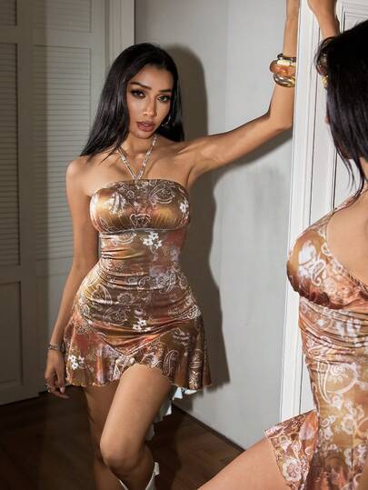 EgrlEra 女士度假风腰果印花露背不对称下摆迷你连衣裙