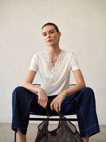 MOTF PREMIUM CAMISETA DE MUJER CON CUELLO EN V DE ENCAJE CONTRASTANTE Y MANGA CORTA - Blanco - Ver 6