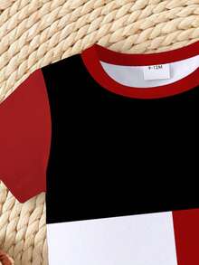 SHEIN Playful Pals 男婴两件套服装，时尚简约马球骑手标志撞色印花圆领短袖T恤搭配同色撞色短裤，适合夏季外出穿着，黑色、白色、红色撞色创意印花T恤套装，尽显马球风格。 - 彩色 - 查看 4