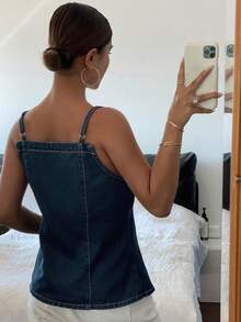 Dazy Tall Camiseta de tirantes finos de mezclilla para mujer con lazo, top informal de mezclilla para verano - Azul lavado oscuro - Ver 4