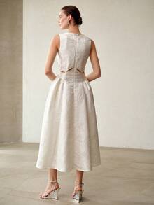 MOTF PREMIUM 时尚镂空中长连衣裙（女士款） - 白色 - 查看 3