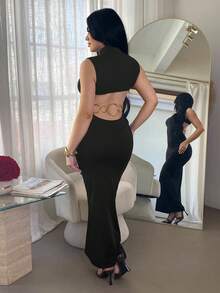 SHEIN SXY 露背金属扣无袖连衣裙 - 黑色 - 查看 1