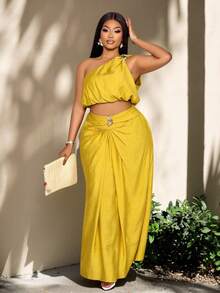 SOLERSUN Plus Size Sexy And Elegant Polka Dot Two Pieces Set, Off-Shoulder Top, Long Skirt, Faux Linen Casual Yellow Suit, Perfect For Commuting And Vacation, Spring/Summer Women's Wear,Quiet Luxury Vacation - Mustard Yellow - View 1