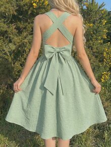 少女露背镂空大蝴蝶结纯绿色纹理面料无袖优雅度假连衣裙 - 綠色 - 查看 1