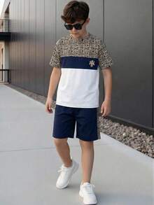 Vacaura 男童两件套服装，青少年夏季新款花卉拼接短袖T恤和短裤休闲运动套装 - 彩色 - 查看 2