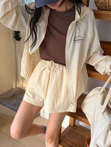 DAZY 2pcs Women Stand Collar Hooded Jacket And High Waist Casual Shorts Set - Apricot - View 6