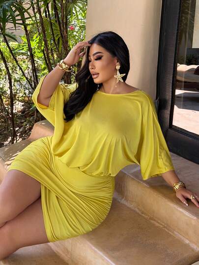 NU&NOW Plus Size Women's Casual Vacation High Stretch Fabric Plus Size Sleeve Shoulder Attached Sleeve Sexy Deep V Neck Short Ruched Waist Bodycon Dress