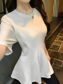 DAZY Camiseta casual de verano para mujer con cuello redondo, cintura ceñida y bajo en línea A, de manga corta - Blanco - Ver 6