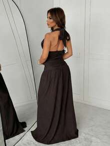 Slaydiva 2025 Autumn/Winter New Year, Valentine's Day, Party, Banquet, Date, Birthday Party, College Style, Student Wear, Daily Outing, Basic Versatile, Casual, Cruise Travel, Viral Hit, Elegant, Commute, Business Casual, Elegant Romantic Sexy Party Deep V-Neck Halter Backless High Slit A-Line Maxi Dress, Waist Pleated A-Line Extra Long Dress, Brown Vertical Texture Fabric, Party Extra Long Maxi Dress, Autumn/Winter Women Dress - Brown - View 2