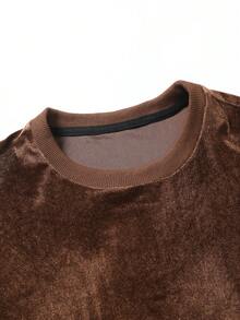 Manfinity Homme Men's Spring/Autumn T-Shirt Set, Round Neck Velvet Short Sleeve Top + Comfortable Shorts, Easy Care, Outfit - Coffee Brown - View 3