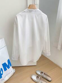 SHEIN 女式休闲百搭骑士印花口袋衬衫 - 白色 - 查看 2