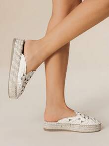 Styleloop Giày mules hở mũi thêu hoa phong cách Bohemian dành cho nữ - Màu be - Xem 5