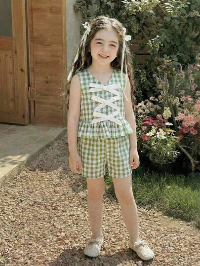 SHEIN 女童夏季休闲碎花撞色蝴蝶结装饰荷叶边下摆上衣和短裤套装