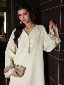 Al Najma 女士春夏杏色梭织纹理长袖亮片流苏下摆优雅浪漫土耳其长袍和阿拉伯传统长裙 - 杏色 - 查看 7