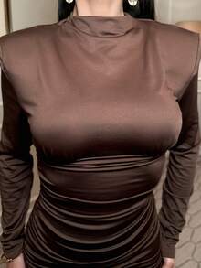 hhfernanda 女士秋冬新款通勤休闲棕色立领褶饰紧身迷你连衣裙 - 咖啡棕 - 查看 3