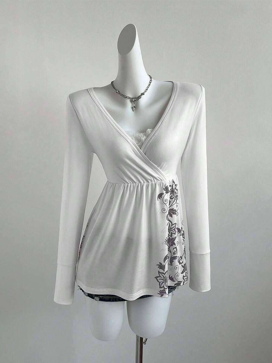 Sweetra 千禧年Y2K甜美性感学院风休闲蕾丝拼接V领印花长袖T恤，适合女性穿着，春、秋、冬三季皆宜。 - 白色 - 查看 1