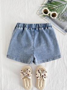 女童荷叶边侧开衩牛仔短裙，夏季轻盈新品，中度水洗牛仔蓝，休闲街头时尚设计，简约百搭的松紧腰侧开衩裙裤组合，柔软舒适的棉质牛仔面料，适合日常、派对、上学、通勤等各种场合，2026春夏新款 - 中等水洗藍 - 查看 3